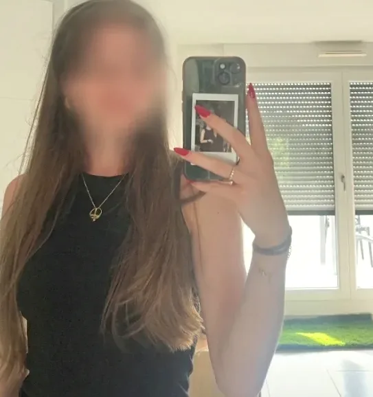 Aylin, 27