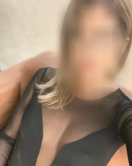 Cara, 29