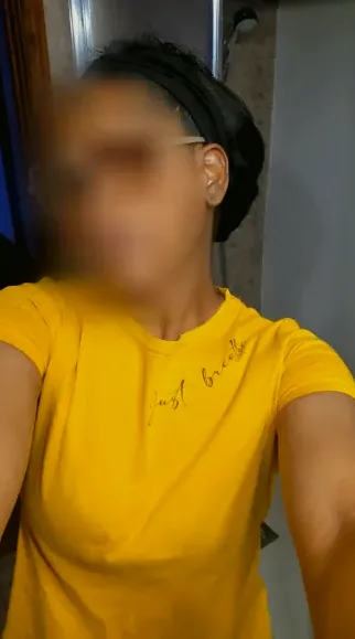 Juliane, 39