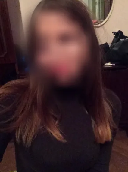 Lilly, 29