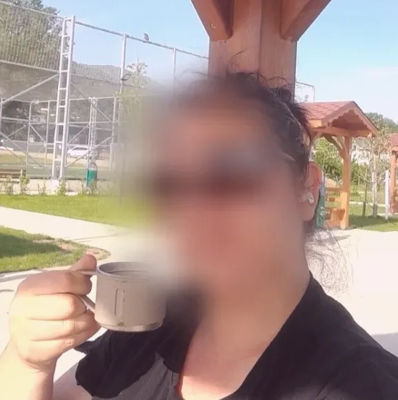 Lucia, 34