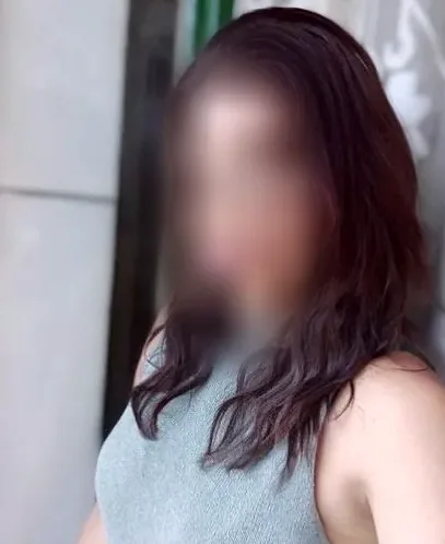Mira, 27