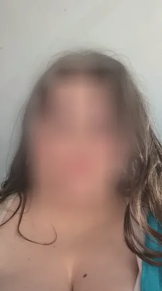 Mira, 24