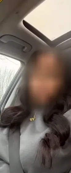 Nicole, 39