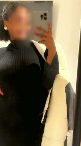 Nora, 25