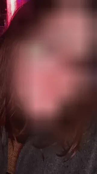 Sandra, 24
