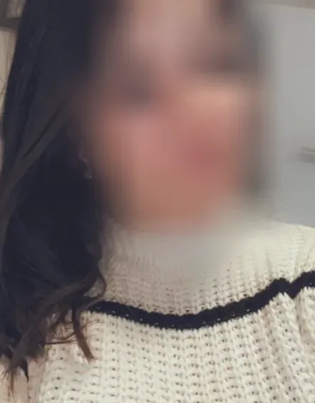 Sandra, 31