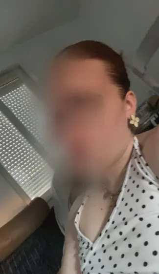 Sarah, 19