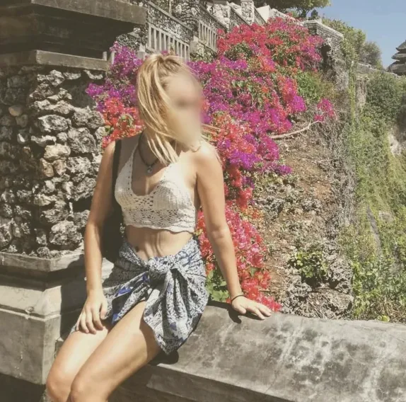 Saskia, 20
