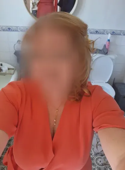 Sina, 38