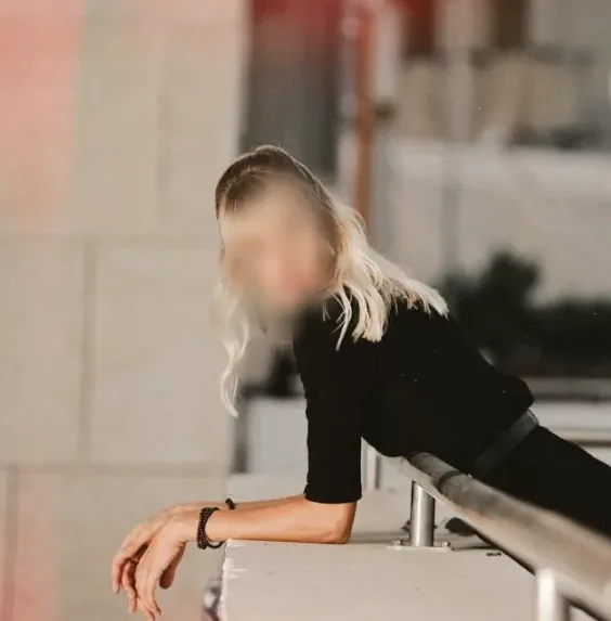 Sina, 40