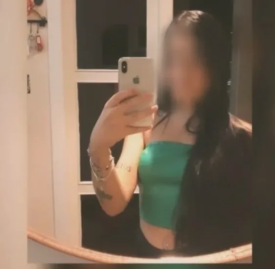 Vanessa, 20