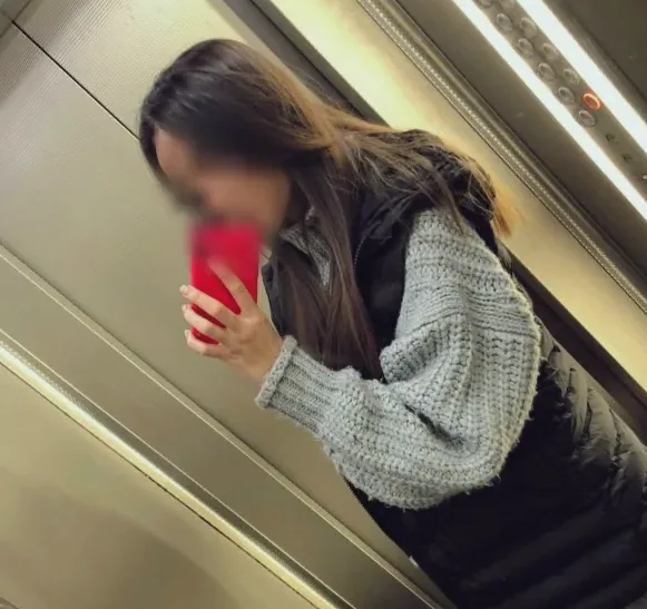 Zeynep, 31